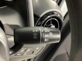 オートライトはレバーをAUTOの位置にすると周囲の明るさに応じて自動で点灯/消灯します。