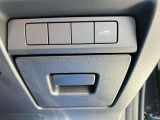 電動リフトゲートで開閉楽々。開閉の上限設定もできますので、低い立体駐車場などでも便利です。
