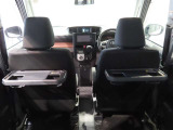 ゆとりある広々とした車内空間は、ドライブを始め買い物やレジャーなど、幅広く活躍します。一人でもみんなとでもお出かけを楽しみましょう!