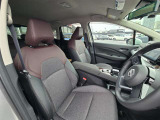 体にフィットし運転する楽しさを感じられるシートです