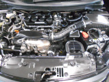 自慢のエンジンはパワードbyHONDAです。精度とバランスにこだわって、低回転からスムースなパワーを発揮します。
