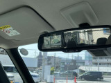 ルームミラーにもアラウンドビューモニターの映像が出ます!