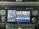 アラウンドビューモニター:空から見下ろしているような視点でスムーズな駐車と安全確認ができ安心して運転出来ます。
