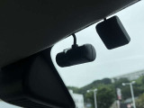 事故などのときに、証拠となるドライブレコーダー付いてます