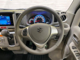 【純正革巻きステアリング】上質な革を使用することで、手にしっかり馴染みとても運転しやすいハンドルです♪