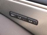 【メモリー機能付きパワーシート】ドライバーごとに設定したシート位置を記憶して、ボタン一つで切り替えできる便利な機能!運転する方が複数名いらっしゃるご家庭におすすめです♪
