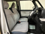 ゆったりとした運転席ですよ(^^)/