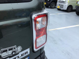 ご遠方のお客様には専門業者を介した陸送納車サービスがございます【※有料】。 お住まい・お届けご希望ご希望の地域をご連絡頂ければ輸送費用のお見積りと輸送期間の目安をご案内させていただきます。