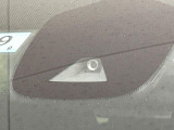 【エマージェンシーブレーキ】走行中に前方の車両等を認識し、衝突しそうな時は警報とブレーキで衝突回避と被害軽減をアシスト。より安全にドライブをお楽しみいただけます。