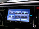 CD、DVD、Bluetooth、AM、FM、スマートフォン接続ができます。