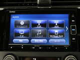 【純正ナビゲーション】使いやすいナビ操作にオーディオ機能も充実!Bluetooth接続で運転中のハンズフリー電話や好みの音楽を車内に流す事が出来ます。ラインナップや車種に応じて豊富な機能が使用可能♪
