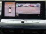 アラウンドビュー☆空から見下ろすような視点で、スムーズな駐車と安全確認をサポート!運転の心強い味方になってくれます♪