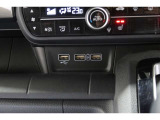 スマートフォンなどの音楽再生が可能なUSB接続ジャック装備車両です♪♪♪