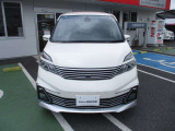万が一のトラブルにも、全国の3000ケ所の日産サービス工場で修理可能!!年間走行距離無制限、バッテリーも保証対象です!