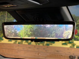 【デジタルインナーミラー】後席の大きな荷物や同乗者で後方が確認しづらい時でも安心!カメラが撮影した車両後方の映像をルームミラー内に表示。クリアな視界で状況の確認が可能です!