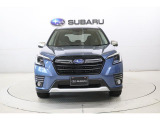 ■危険を察知するための情報は、ミラーのステーやピラーとのわずかなすき間からでも得られます。SUBARUは安全性能に徹底的にまでこだわった視界設計を行っています。