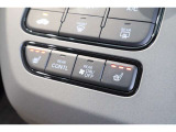 シートヒーター装備付き車!!座席に埋め込まれた電熱線によりシートを暖めることが出来る装備で、温められたシートは、寒い冬には最適です!!