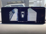 サイドカメラに切り替えると駐車時や狭い道路のすれ違いで、幅寄せ時のサイドの確認も安心です!