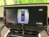 【パノラミックビューモニター】専用のカメラにより、上から見下ろしたような視点で360度クルマの周囲を確認することができます☆死角部分も確認しやすく、狭い場所での切り返しや駐車もスムーズに行えます。