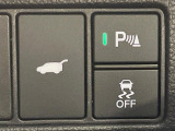 【パワーバックドア】スマートキーや運転席のボタンを押すだけでリアゲートが自動で開閉します!荷物を持っている時や、高い位置にあるバックドアを閉める際に便利な機能です♪