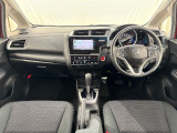 いつでも気持ちよく運転できて、使い勝手のいい収納や体をケアするシート、細部にまでこだわったインテリア♪