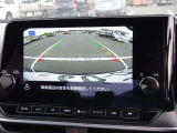 ★アラウンドビューモニター★4個のカメラから得た画像を車両上方から見下ろしたような映像で表示することで、車と路面の駐車枠の関係を一目で確認できます★