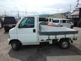 登録から15年以内又は走行15万km内のお車には1年間、距離無制限のACE保証を(無料)お付けします。保障内容を充実したい方、長期保証をお考えの方には購入車両に最適な保障(有償)をご提案させていただきます。