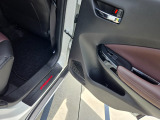 運転席後ろのドアです。