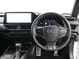 運転席廻りです。