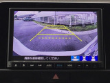 バックモニター付きで、車庫入れやバック時の後方確認をサポート。