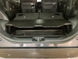広々室内のタントカスタムは運転席も広々しております♪
