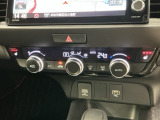 フロント両席にはシートヒーターが付いています!寒い日に便利な装備ですね。