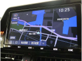 純正ナビを装備。タッチパネル式で使いやすく、お出かけもラクラクです。