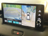 【マルチビューカメラシステム】専用のカメラにより、上から見下ろしたような視点で360度クルマの周囲を確認することができます☆縦列駐車や幅寄せ時に活躍してくれます♪