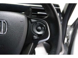Hondaセンシングの機能のひとつ、アダプティブクルーズコントロール付!アクセルから足を離しても設定したスピードと前車との車間を保ち走行してくれます!車線維持もアシスト☆高速道路で疲労軽減ですね☆