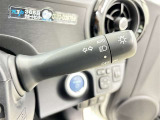 【オートライト】車外の明るさに応じて自動的にライトの点灯・消灯をしてくれます