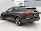 ドア・オープニング・アラート自車後方から接近するサイクリストやスクーターをリアレーダーで検知し、乗員が不用意にドアを開けようとした際に警告音で知らせる安全機能です。