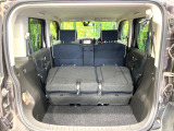 普段のお買い物や通勤、送迎等に十分な荷室スペースを確保しております。セカンドシートを倒すと、大きな荷物の積載も可能です♪
