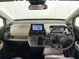 開放的なフロントは見晴らしがよく、爽快な運転をお楽しみいただけます♪