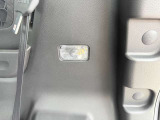 トランクルームにもランプがあります