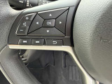 ステアリングスイッチが付いているので、運転中でも音量調整やチャンネル変更がスムーズにできちゃいます♪