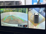 【アラウンドビューモニター】専用のカメラにより、上から見下ろしたような視点で360度クルマの周囲を確認することができます☆死角部分も確認しやすく、狭い場所での切り返しや駐車もスムーズに行えます。