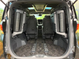 普段のお買い物や通勤、送迎等に十分な荷室スペースを確保しております。セカンドシートを倒すと、大きな荷物の積載も可能です♪