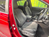 運転席シート廻りは使用感も少なく、良好な状態となっています。前オーナー様が丁寧に使っていたことがよくわかりますね。