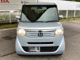お客様に安全で快適なカーライフをお送りいただくために、中古車にも高いレベルの品質基準を設け、その基準に従って、全ての中古車について納車前整備を実施しています。