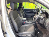 運転席シート廻りは使用感も少なく、良好な状態となっています。前オーナー様が丁寧に使っていたことがよくわかりますね。