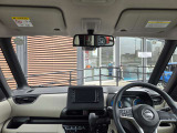 運転席周りの視界もよくハンドルも軽い取り回しなのですごく運転がしやすい車です。