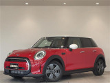 ◆LIBERALAは、輸入車選びの新たなスタイルを提案するインポート・セレクト・ブランドです。オーナー様となる方がクルマから直接感じる感性を第一にした、最良の一台との出会いをコーディネートいたします。
