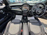 こちらのお車はMINI NEXT鶴ヶ島に展示中です。☆お問合せをお待ちしてます!
