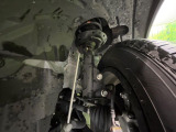 お車を安心してお乗りいただく為には、足回りの定期点検が欠かせません。サービスサポート(有償保証)では無料点検もご提供しており、安心のカーライフをお過ごしいただけるサポート体制が整っています。
